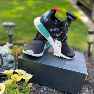 Womens Adidas Nmd R1 Her Studio Athletic Shoe